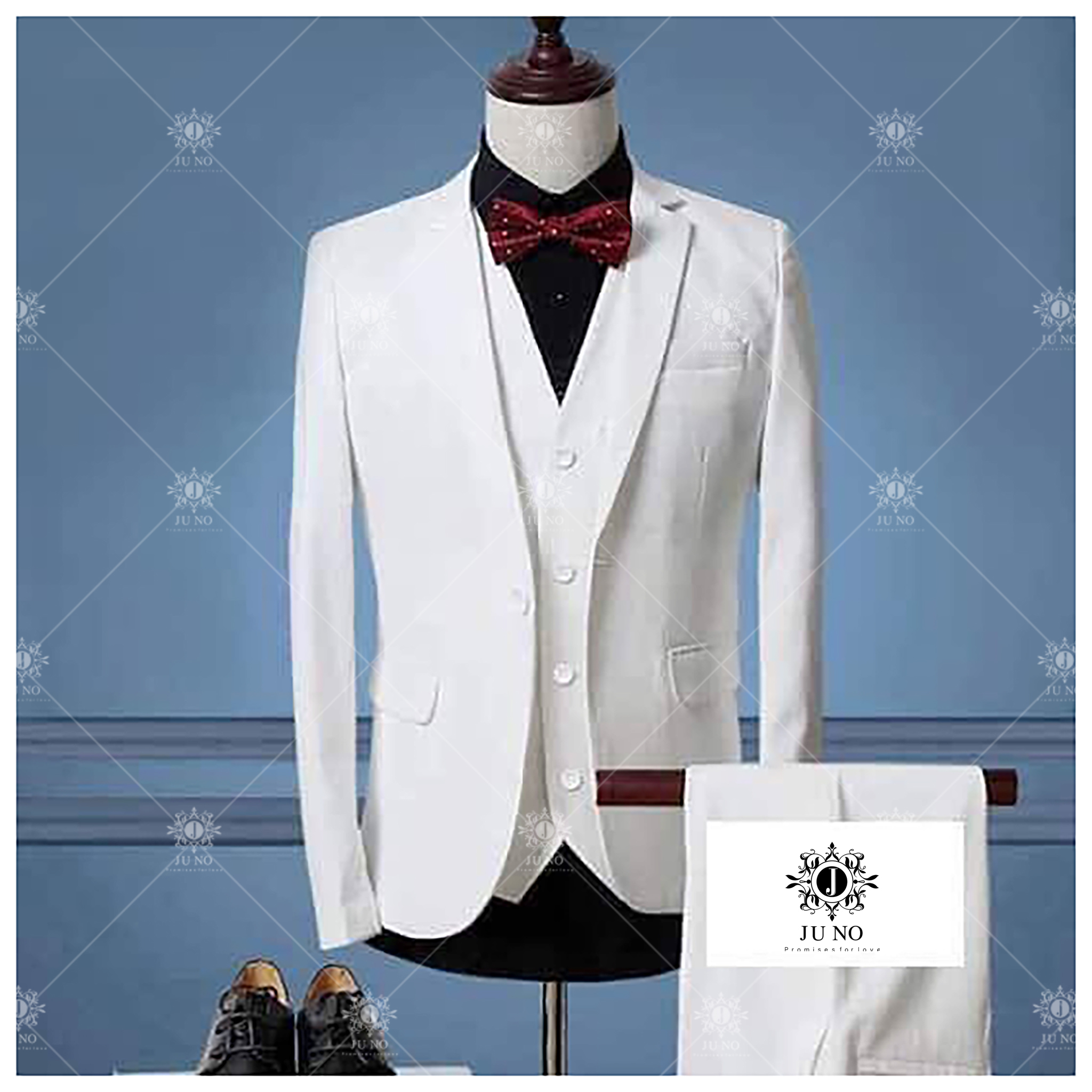 Vest trăng lịch lãm
